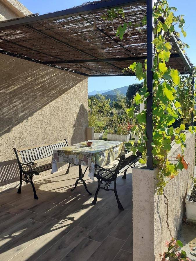 Location de vacances pour 4 personnes, avec balcon à Ventiseri - 2