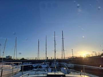 Bateau pour 2 personnes, avec vue ainsi que terrasse et vue sur le lac, animaux acceptés dans Hauts-de-France