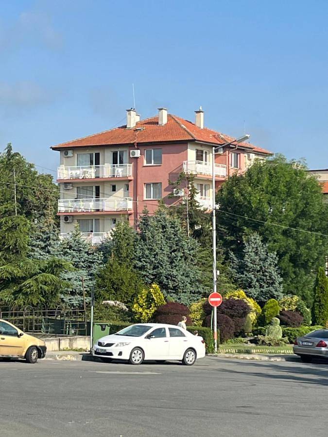 Maison d’hôte pour 3 personnes, avec terrasse ainsi que vue et jardin