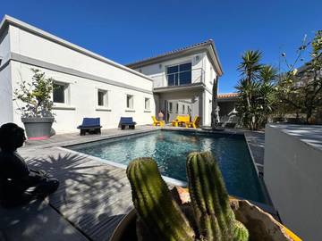 Villa pour 5 personnes, avec piscine ainsi que balcon et vue à Biarritz