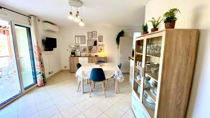 Gîte pour 4 personnes, avec piscine ainsi que vue et terrasse dans Agay - 4