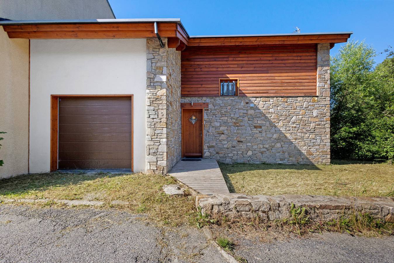 Chalet 'Edliane' avec vue sur les montagnes, terrasse privée et Wi-Fi in Font-Romeu-Odeillo-Via, Parc naturel régional des Pyrénées catalanes