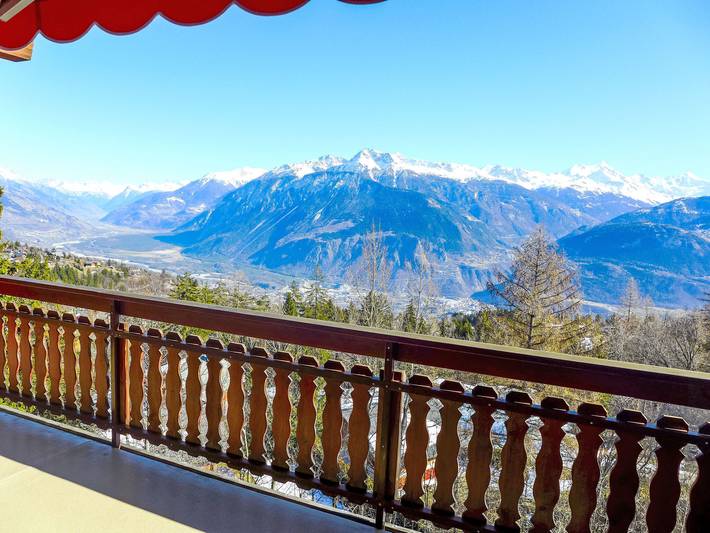Gîte pour 4 personnes, avec balcon à Crans-Montana