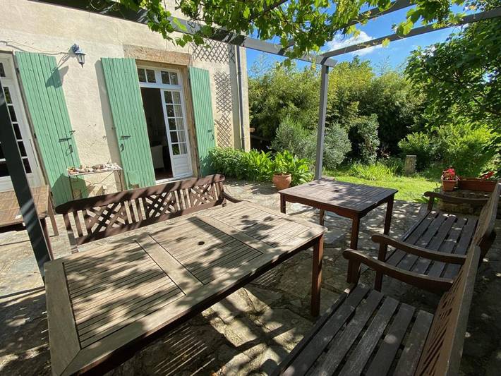 Maison d’hôte pour 3 personnes, avec jardin à Soulatgé
