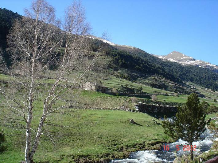 Gîte pour 4 personnes, avec vue et terrasse, animaux acceptés à Soldeu - 2
