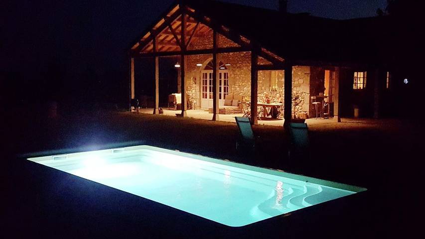 Cottage pour 6 personnes, avec piscine ainsi que terrasse et jardin, animaux acceptés à Fargues-sur-Ourbise