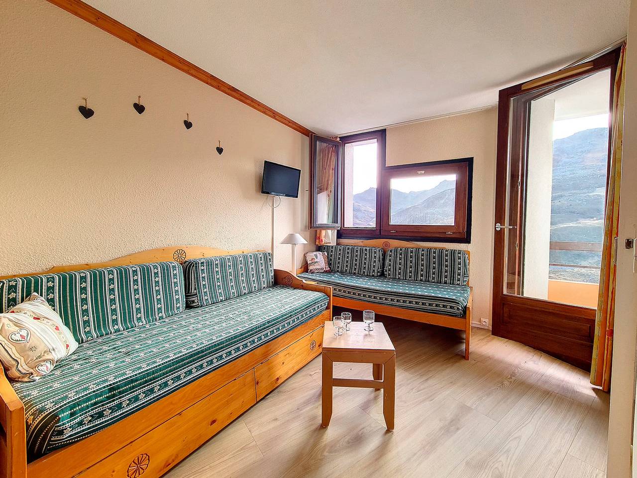 Geheel appartement, Apartment 4 ppl near slopes with balcony in Saint-Martin-de-Belleville, Massif de la Vanoise