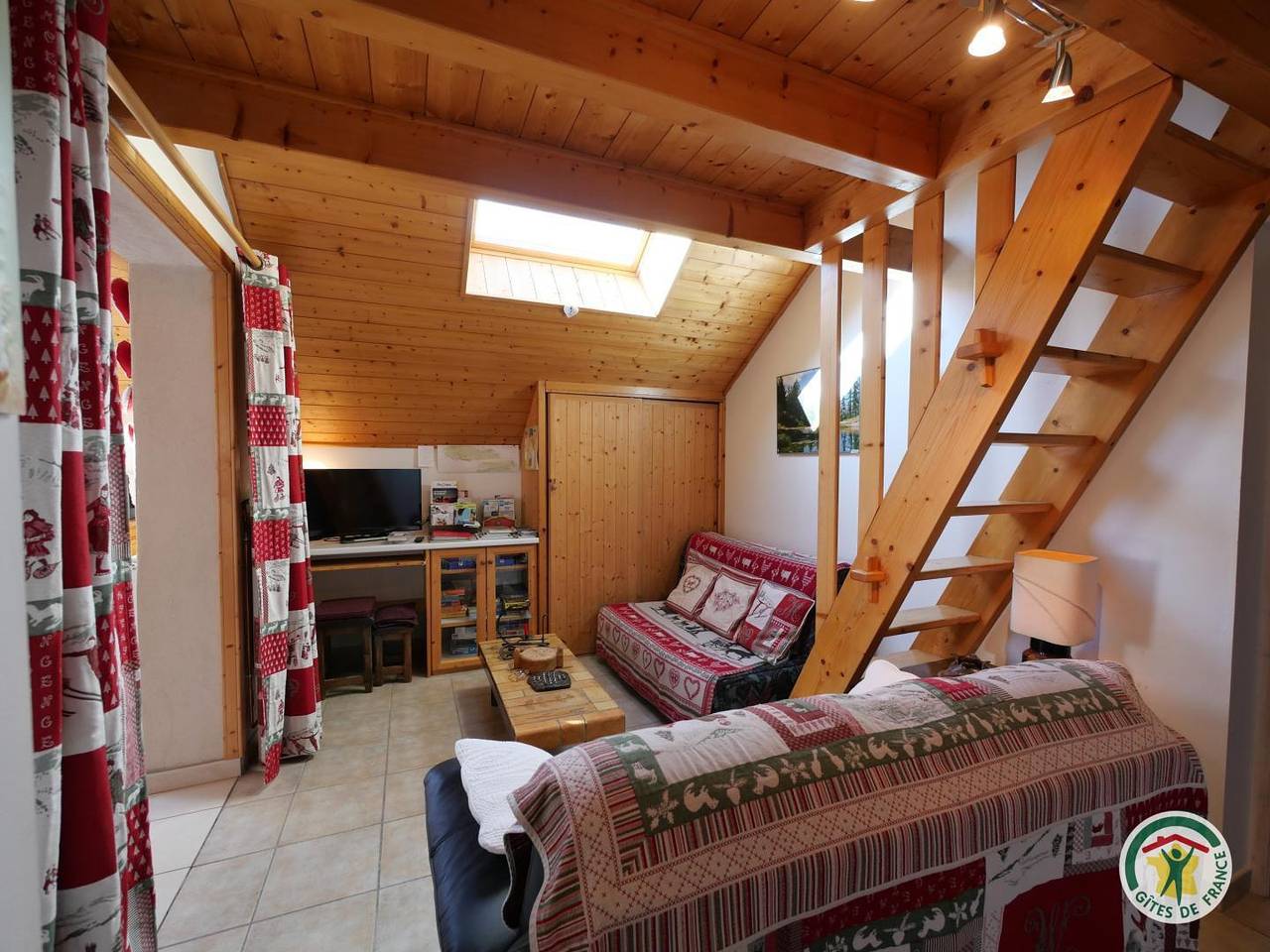Gîte für 5 Personen mit Terrasse in Les Vigneaux, Nationalpark Écrins