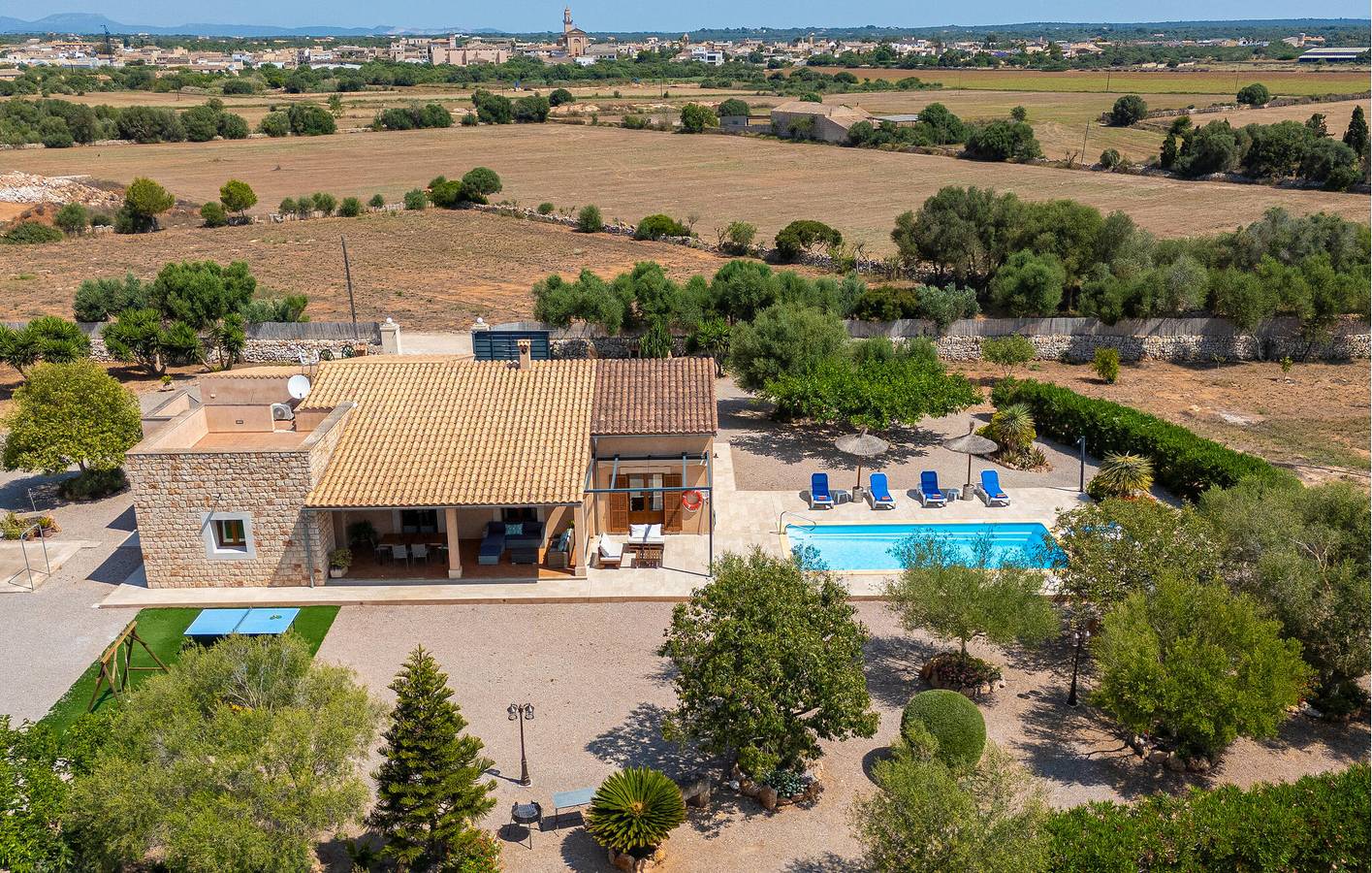Elegante apartamento en Ses Salines con piscina y aire acondicionado, a 900 m del Restaurante Asador Es Teatre in Ses Salines, Mallorca Sur