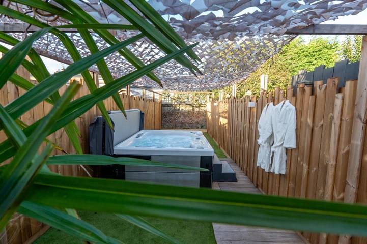 Gîte pour 2 personnes, avec terrasse ainsi que sauna et jacuzzi à Étaples - 2