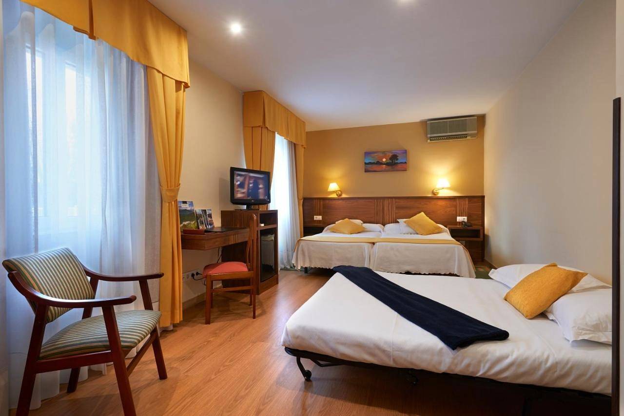 Hotel para 10 personas con jardín in Carreño, Costa Verde