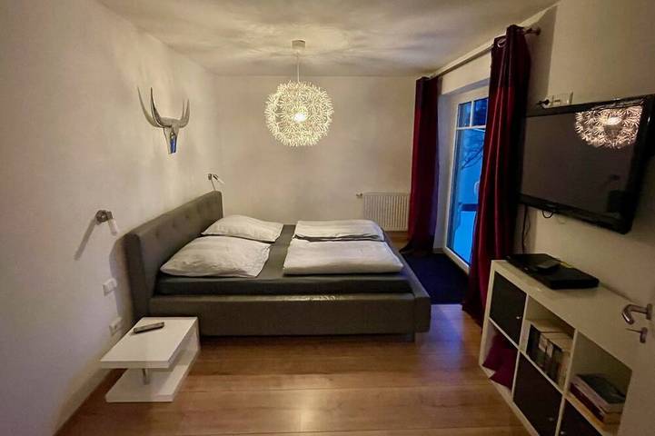 Ganze Wohnung, 5 Sterne Fewo am Hopfensee direkt am See mit 2 Terrassen& Tiefgaragenstellplatz in Hopfen am See, Bayerisch Schwaben