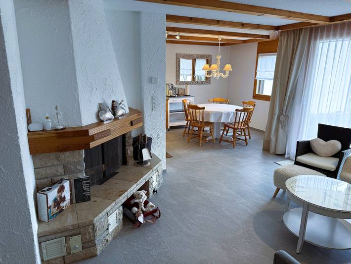 Ferienwohnung für 4 Personen, mit Terrasse in Falera