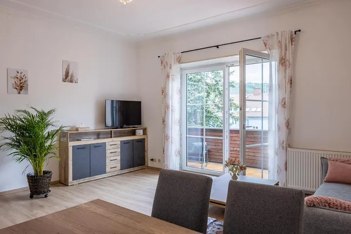 Ferienwohnung für 4 Personen, mit Balkon und Ausblick - 1