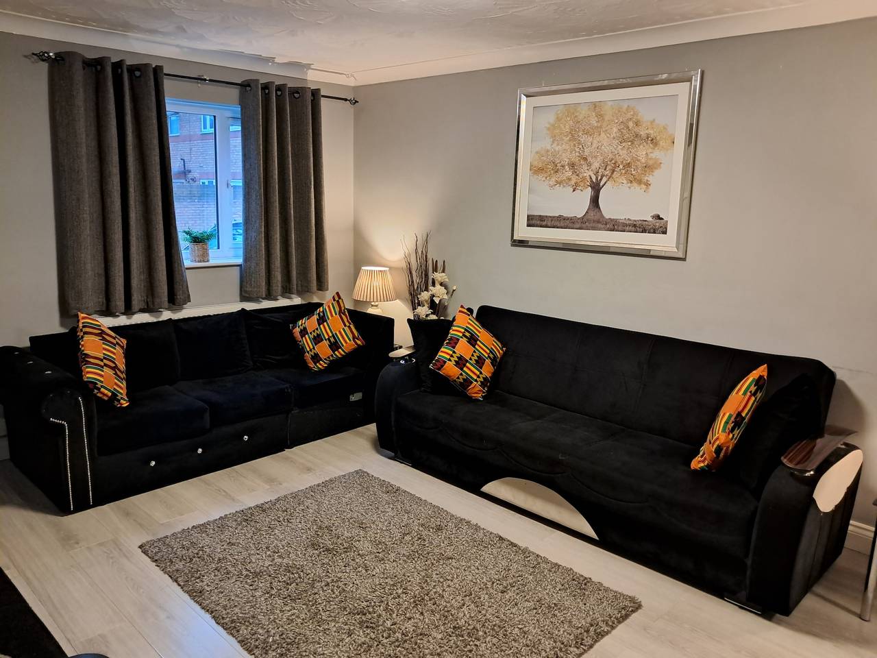 London Excel 3Bed House Sleeps 6 - Car park for 2 in Newham, London