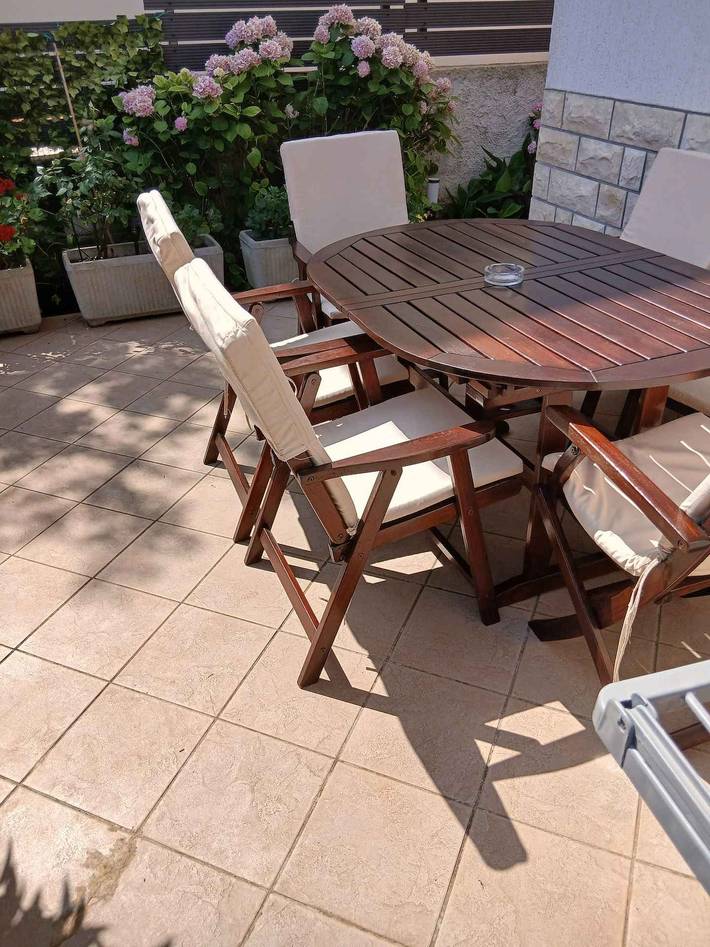 Ganze Ferienwohnung, Ferienwohnung mit Terrasse und Grill in Poljana, Insel Ugljan