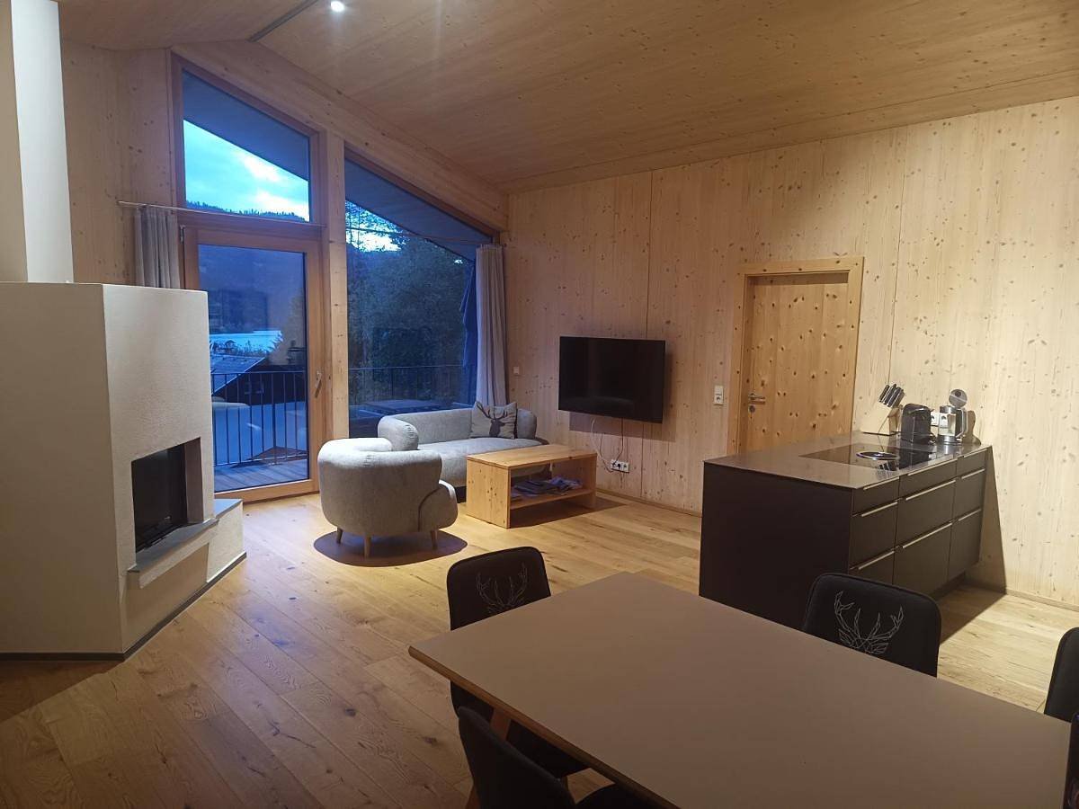 Ganze Wohnung, Two-Bedroom Apartment in Gailtaler Alpen, Weissensee