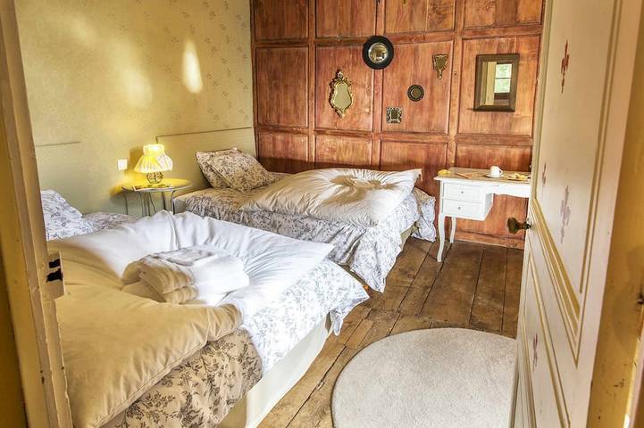 Gîte pour 10 personnes, avec sauna ainsi que jacuzzi et jardin à Saint-Loup-Lamairé - 4