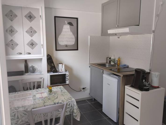 Gîte pour 2 personnes, avec vue ainsi que jardin et terrasse à Aubenas - 2