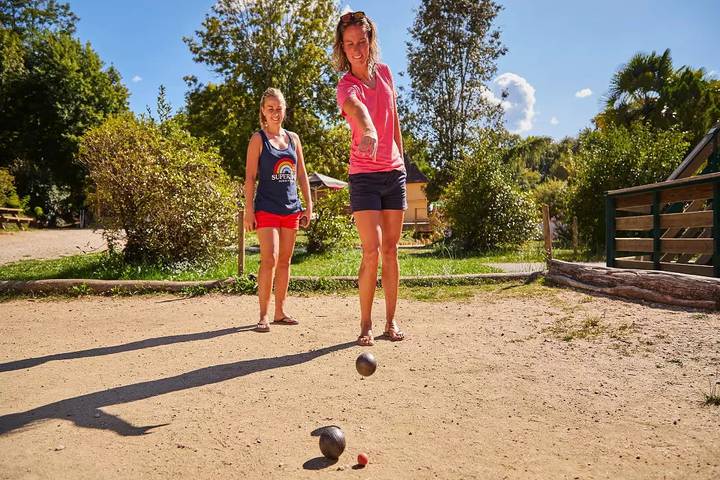 Camping pour 6 personnes, avec terrasse dans Périgord Noir - 4