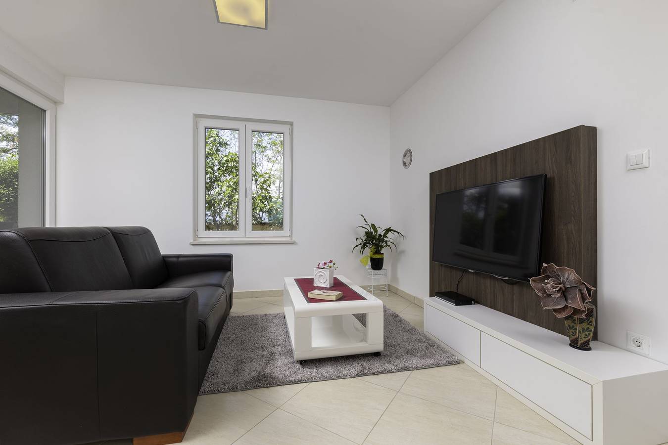 Ganze Wohnung, Ferienwohnung Seafront Maris - 2 in Soline, Krk