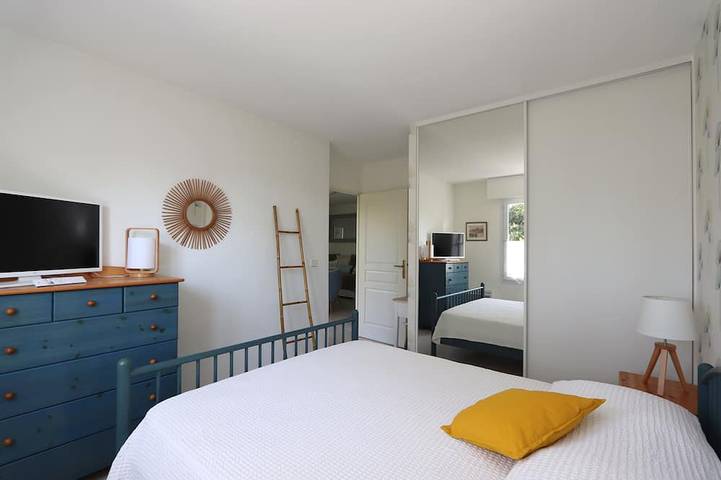 Gîte pour 3 personnes, avec jacuzzi ainsi que terrasse et piscine, animaux acceptés dans Port Santa-Lucia - 4