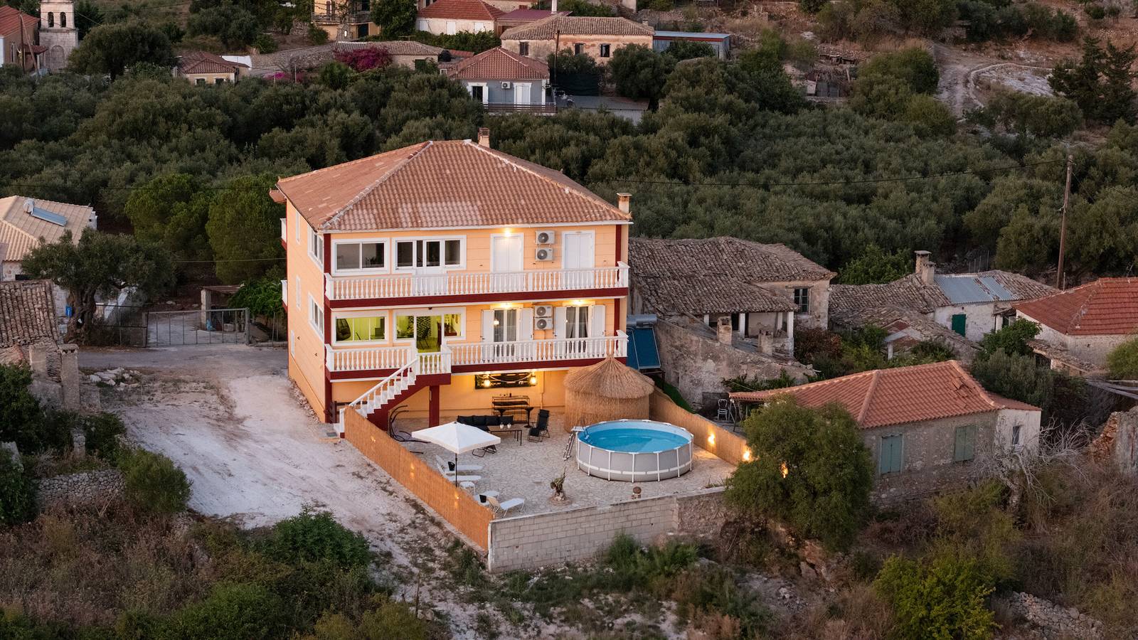 Entire apartment, Apartment 'Casa Zophora' with Mountain View, Wi-Fi and Air Conditioning in Zakynthos