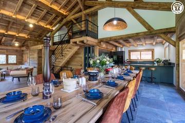 Chalet pour 15 personnes, avec terrasse en Savoie