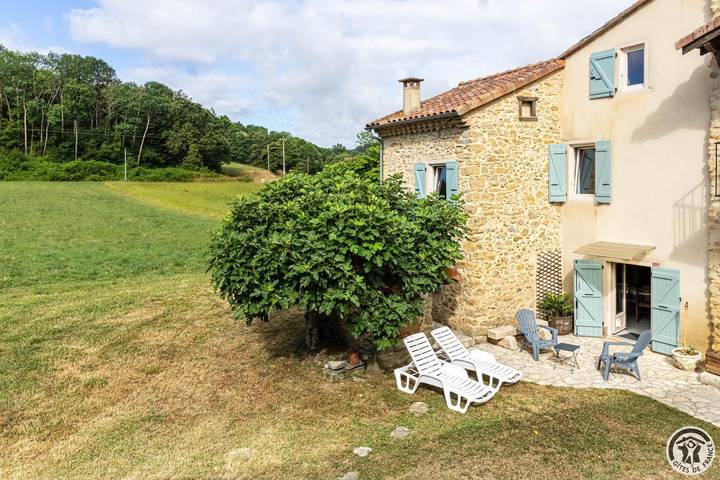 Gîte pour 4 personnes, avec jardin