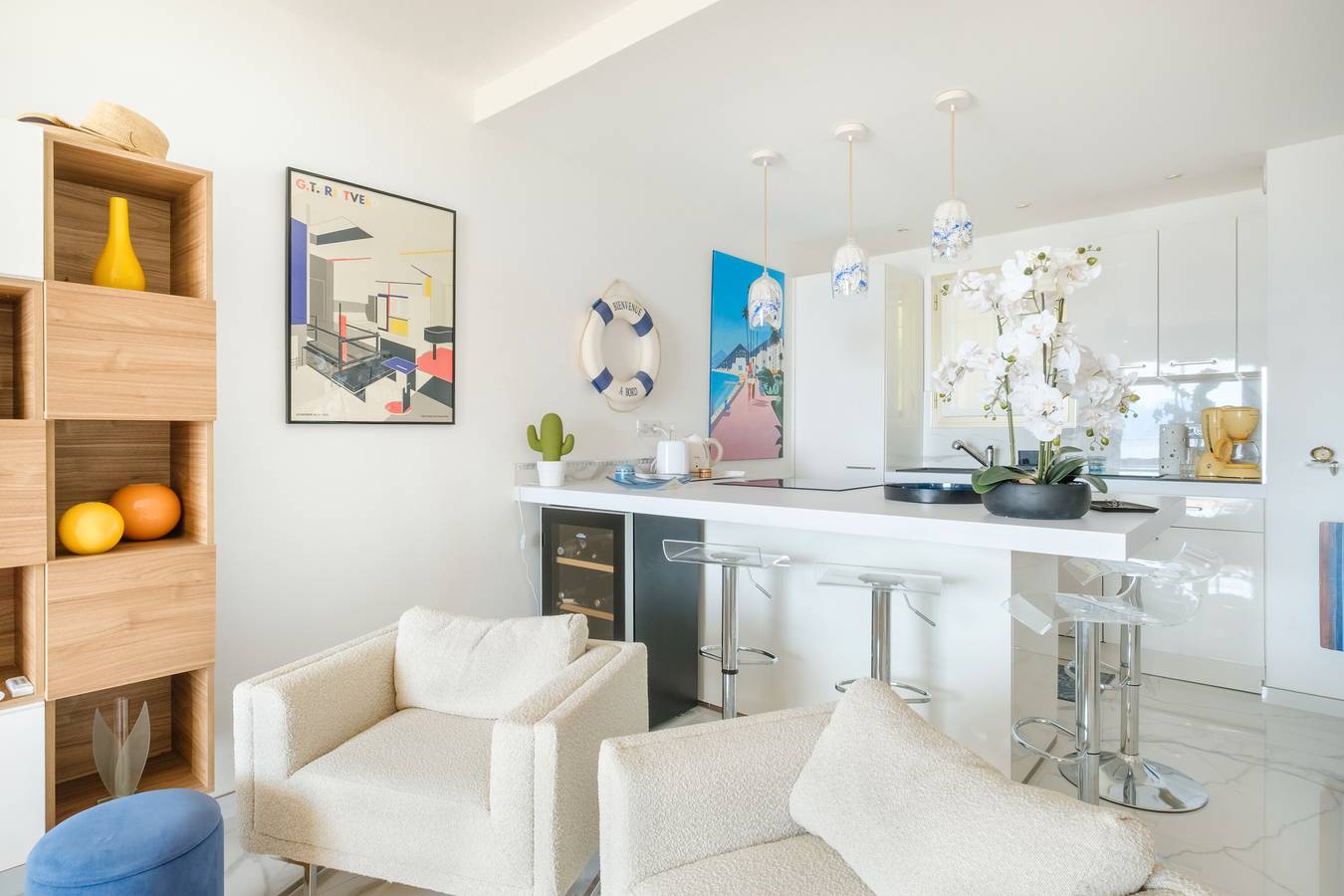 Entire apartment, Apartment "Palais Isabelle" with sea view and terrace, just steps from the beaches of Cannes in Cannes, Cannes region