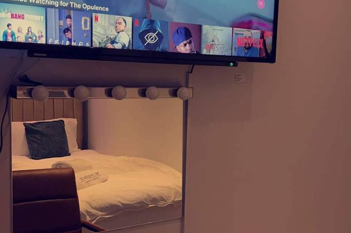 Ganze Wohnung, Apartment-Eigenes Badezimmer-Strassenblick in Bradford, Westliches Yorkshire