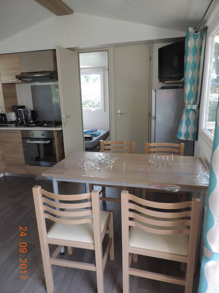 Location de vacances pour 6 personnes, avec piscine et terrasse à Gastes - 3