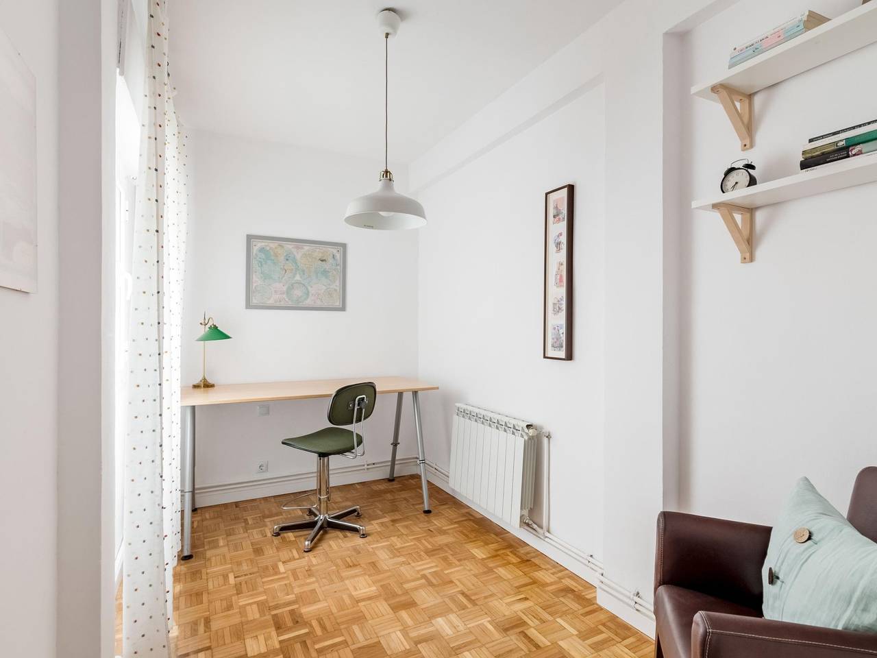 Entire vacation apartment, Charming La Latina Life - Temporary Stays with Balcony in Centro (Madrid), Madrid