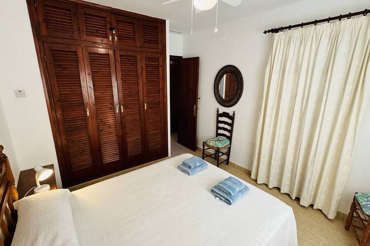 Gîte pour 4 personnes, avec balcon et piscine à Son Bou - 3