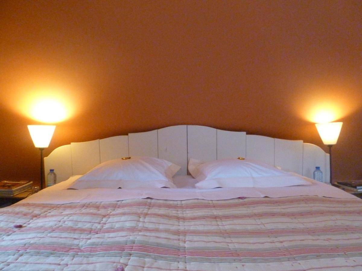 Chambre d'Hôtes Les Augustins - Parking sécurisé - Borne de recharge in Huy, Région de Liège