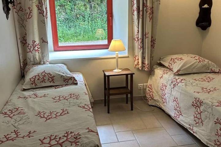 Gîte pour 12 personnes, avec terrasse et jardin à Le Brethon - 3