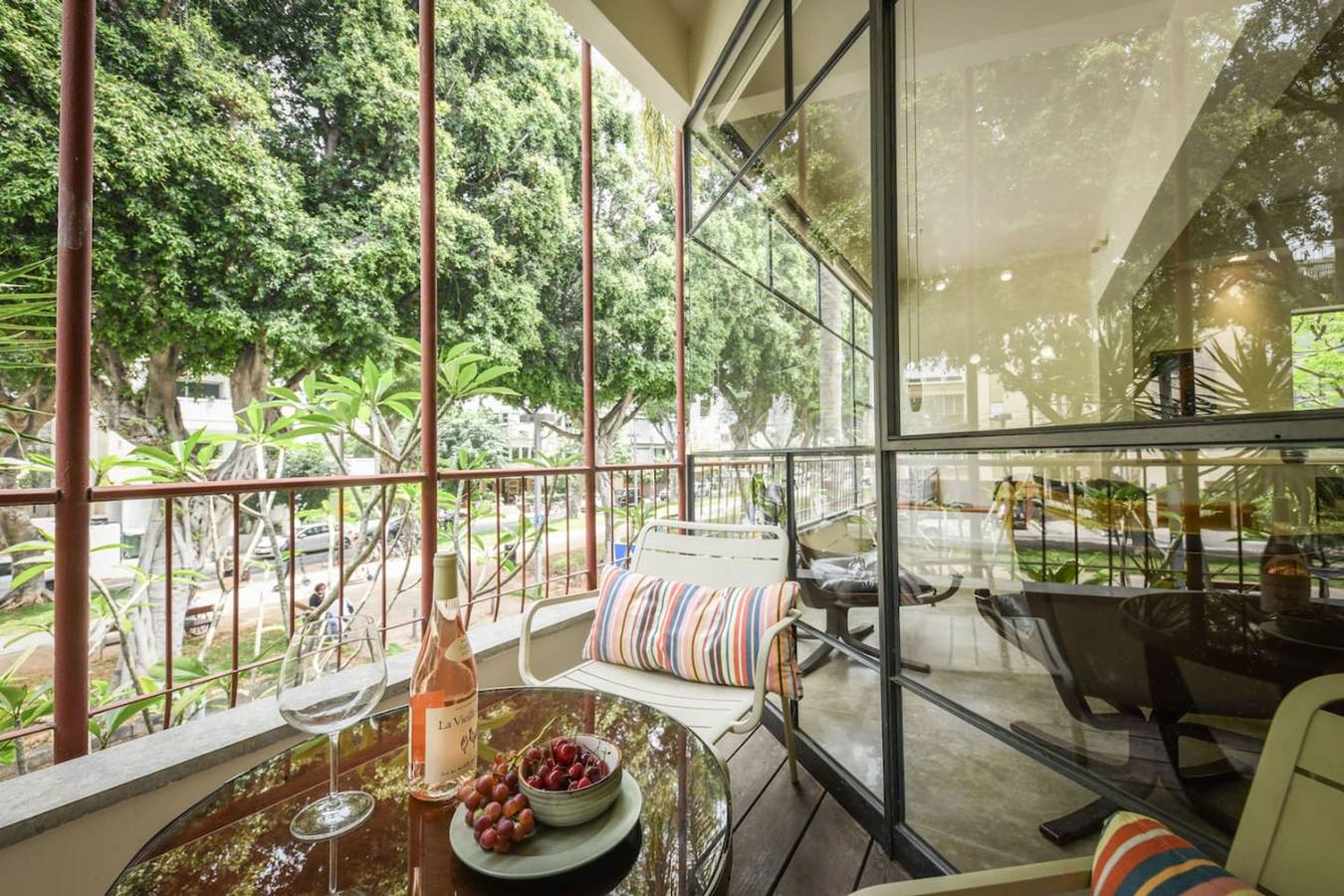 Appartement entier, Spacious & Green 3Br Apt w Balcony in City Center in Tel Aviv, District de Tel Aviv