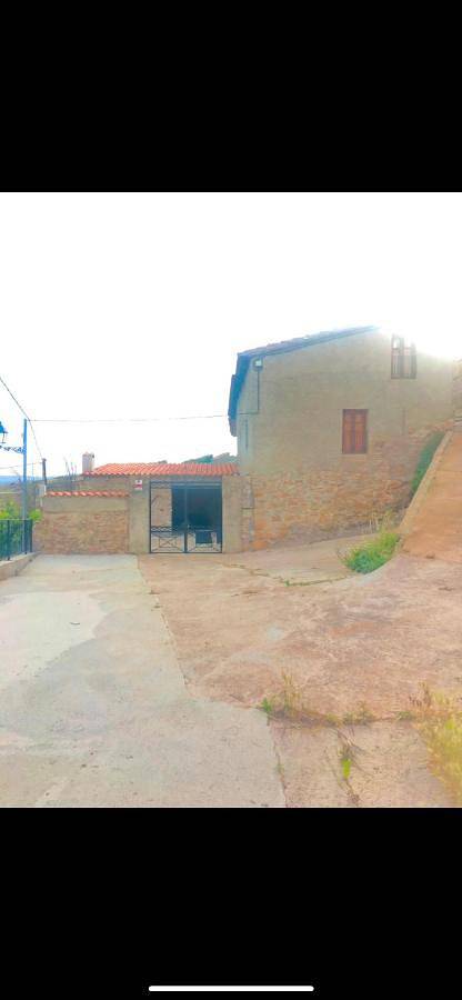 Casa rural para 4 personas, con Balcón además de Terraza y Vistas en Comarca de Teruel