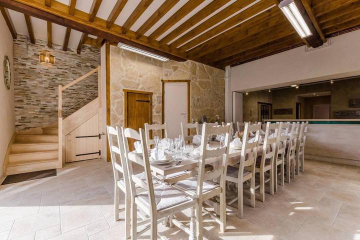 Location de vacances pour 15 personnes, avec jardin dans Balnot-sur-Laignes