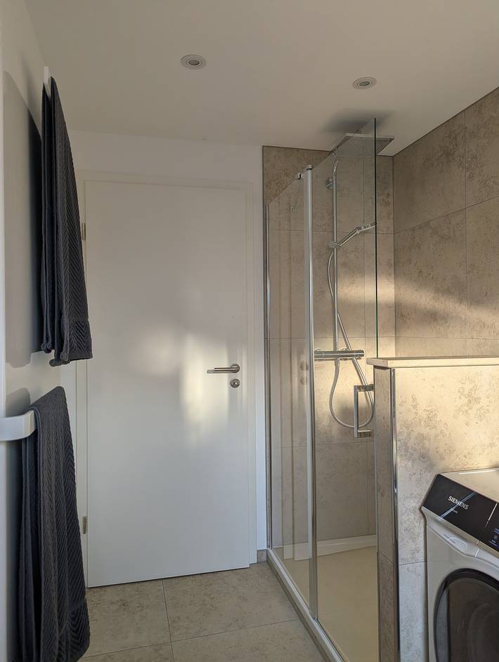 Apartment 'Main Ferienwohnung Erlabrunn' with Private Garden and Parking