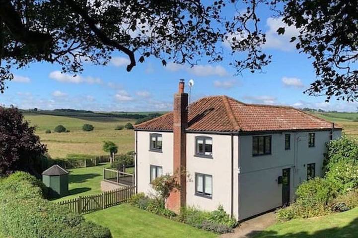 Cottage for 8 people, with garden and hot tub in Lincolnshire