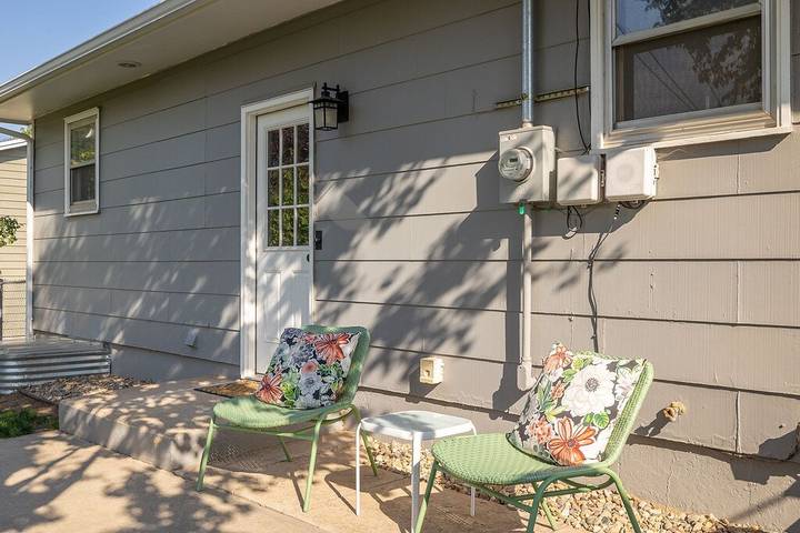 Vacation rental for 9 people, with yard in Rapid City