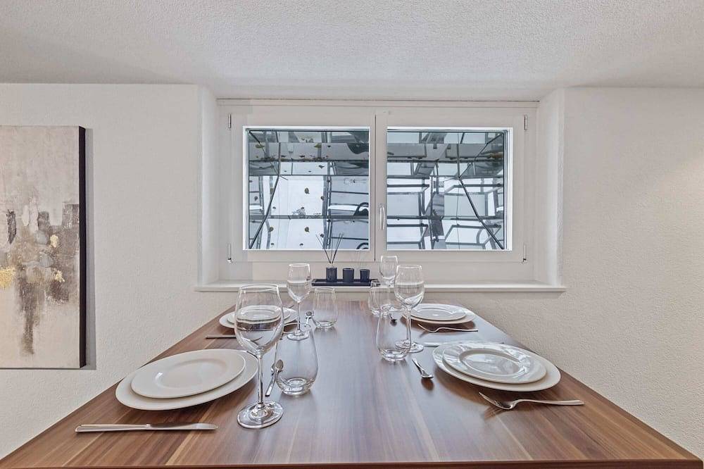 Ganze Wohnung, The R Apartment Froburg, Parking, Öv, Golfplatz in Kanton Solothurn