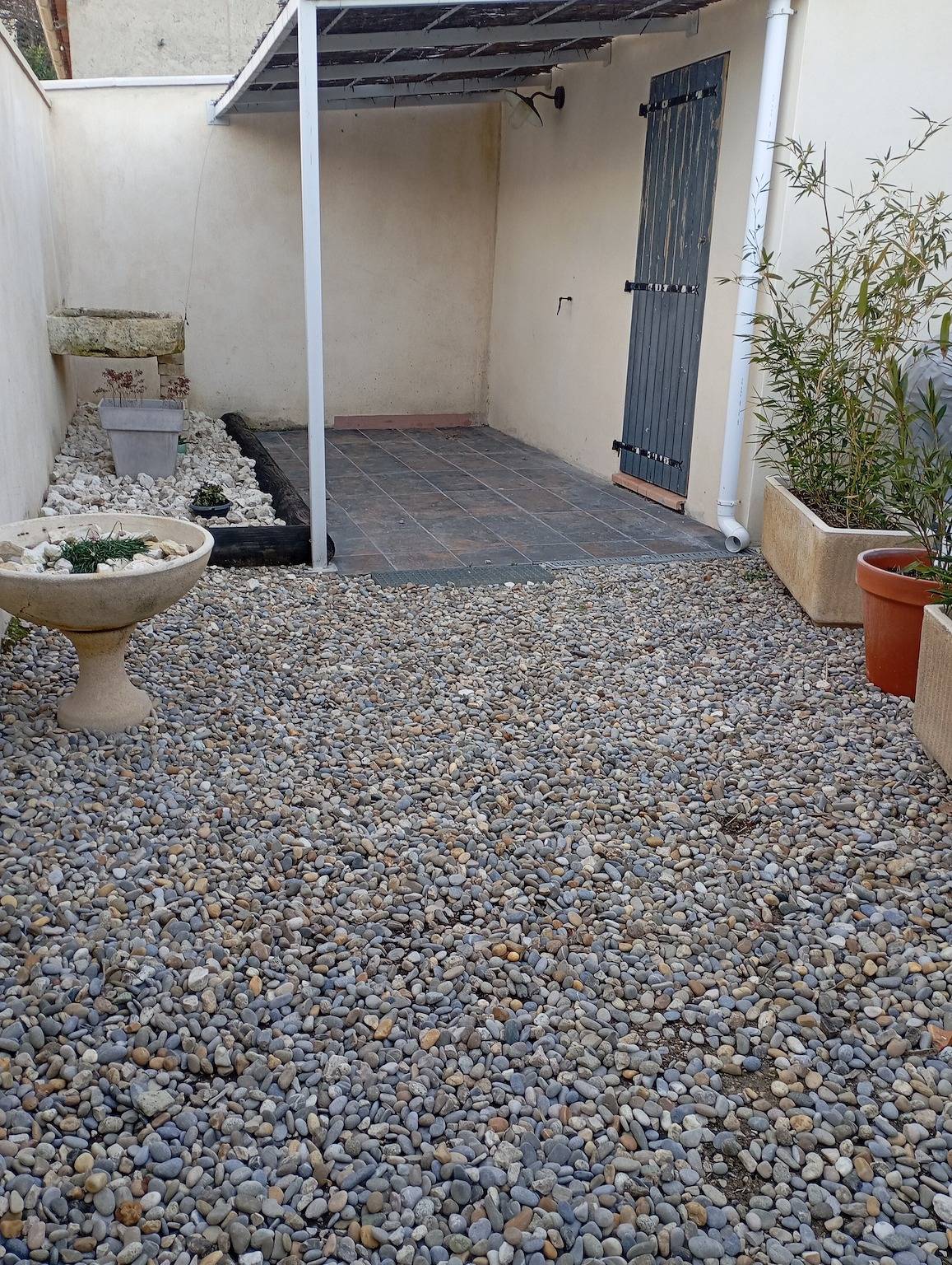 Studio entier, Studio « Villa Loriol du Comtat » avec piscine partagée et terrasse privée in Loriol-du-Comtat, Vaucluse