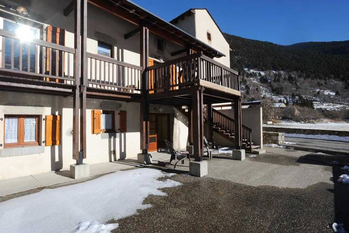 Gîte pour 5 personnes, avec jardin, animaux acceptés dans Porta - 2