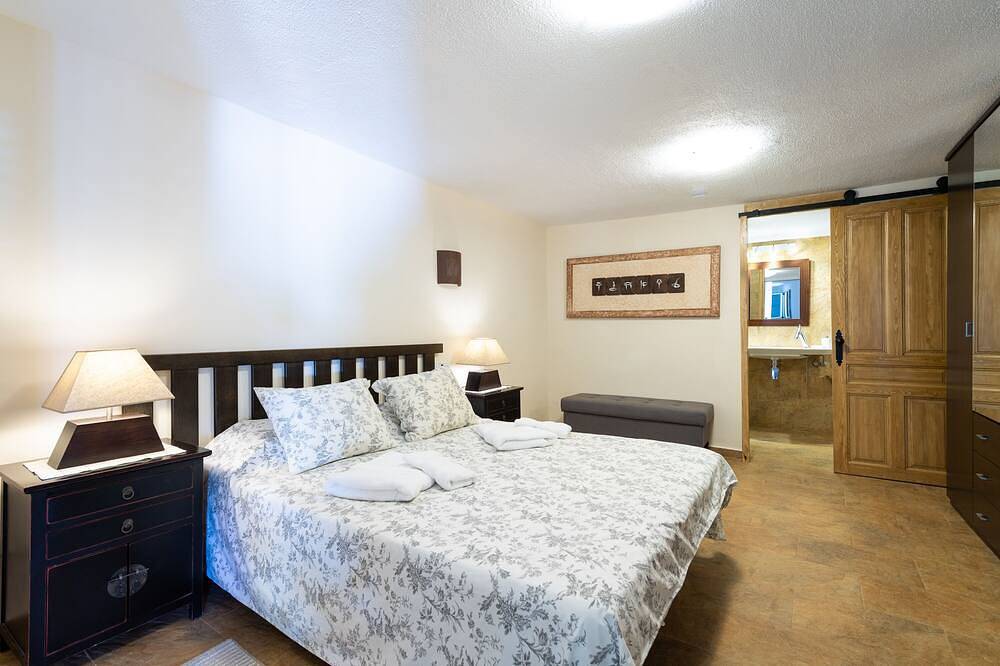Piscina privada climatizada. A/A en habitaciones. Barbacoa. Wifi gratis in Ingenio, Gran Canaria Este