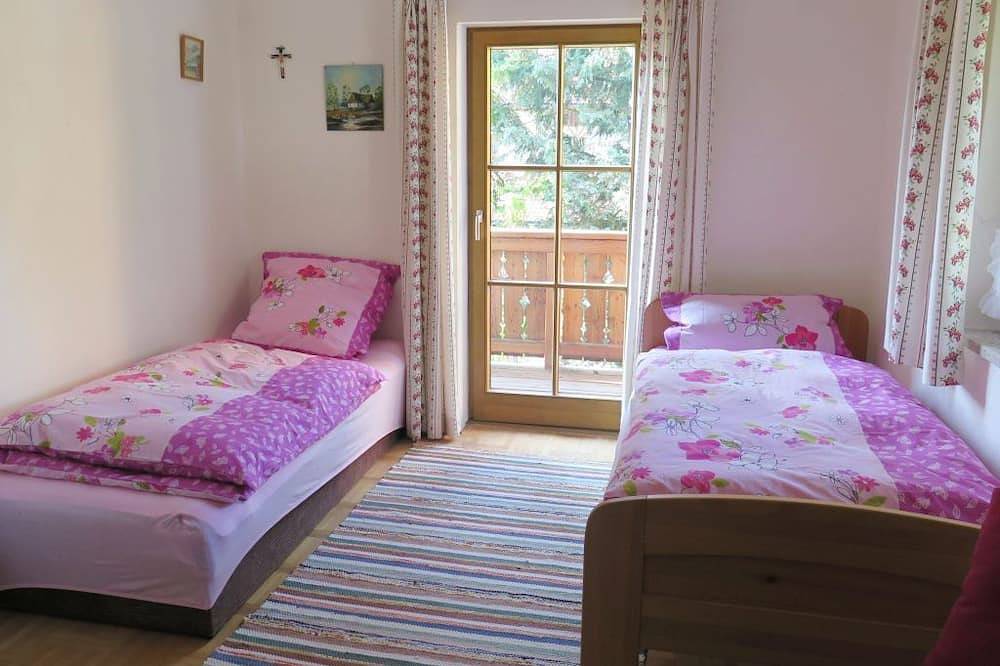 Ganze Wohnung, Fewo 90 m², 3 Sz, Liegewiese, seperates Wc, Bergblick, W-Lan(Gastzugang) in Frasdorf, Chiemsee