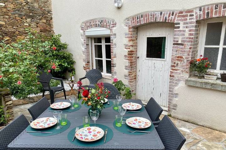 Location de vacances pour 8 personnes, avec terrasse à Le Boupère