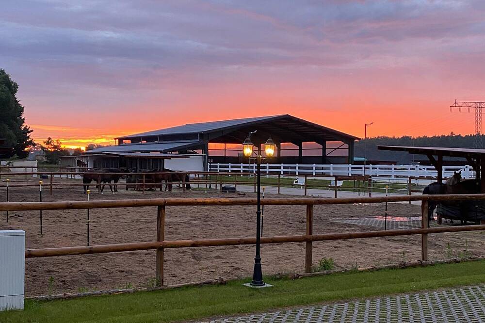 Ganze Wohnung, Wohfühloase auf 75 qm, Stilvoll eingerichtete Dachgeschosswohnung mit Ambiente in Glien, Ruppiner Seenland