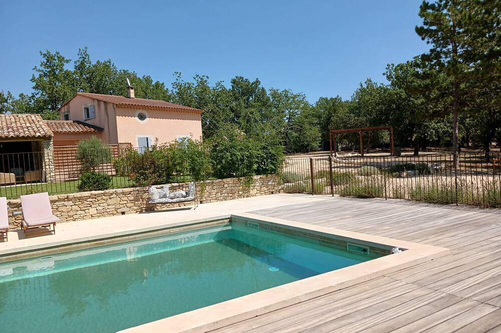 Location De Vacances pour 4 Personnes dans Roussillon, Parc naturel régional du Luberon